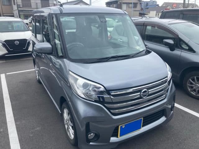 NISSAN