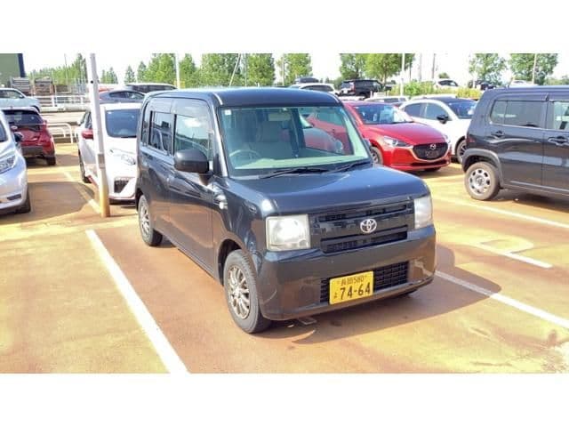 TOYOTA PIXIS SPACE