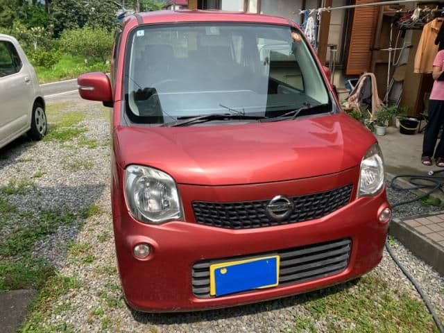 NISSAN