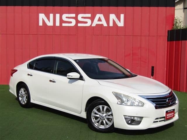 NISSAN