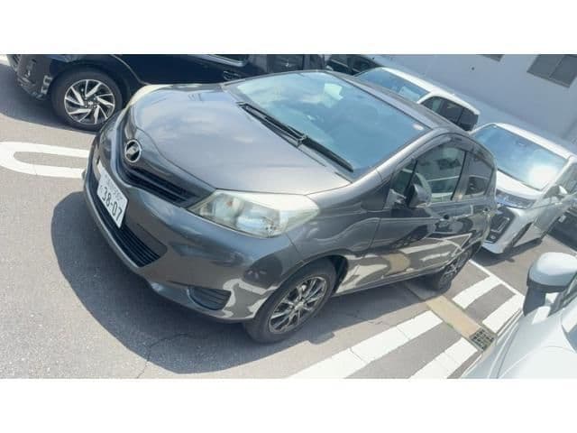 Car thumbnail 3