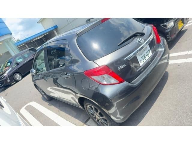 Car thumbnail 4