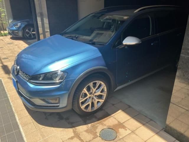 VOLKSWAGEN