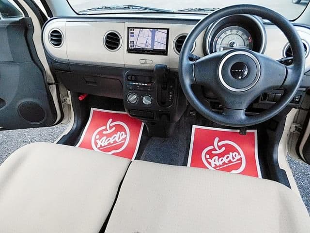Car thumbnail 3