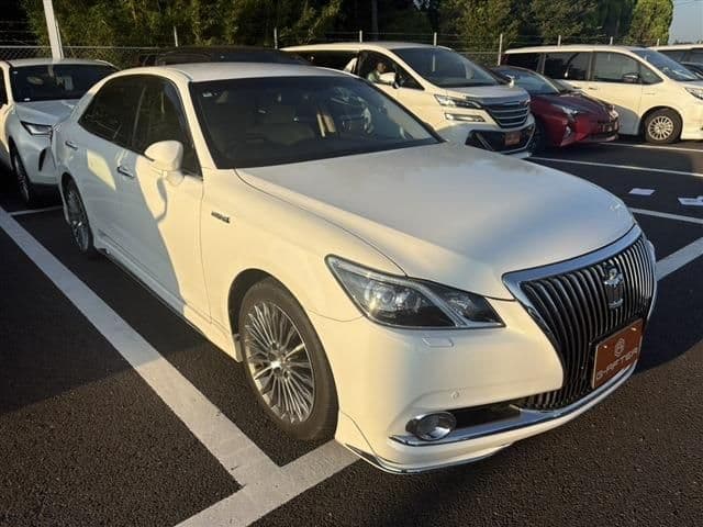 TOYOTA CROWN MAJESTA HYBRID