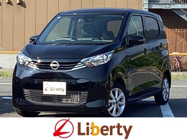NISSAN