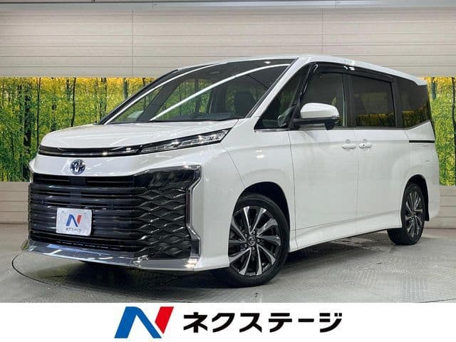TOYOTA VOXY HYBRID