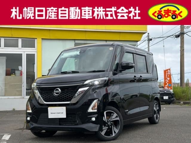 NISSAN ROOX 4WD