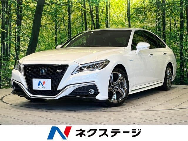 TOYOTA CROWN sedan hybrid