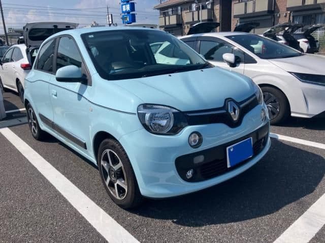 RENAULT