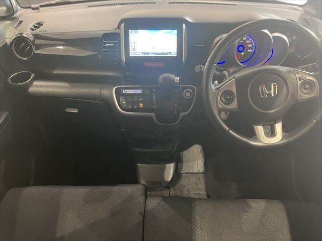 Car thumbnail 3