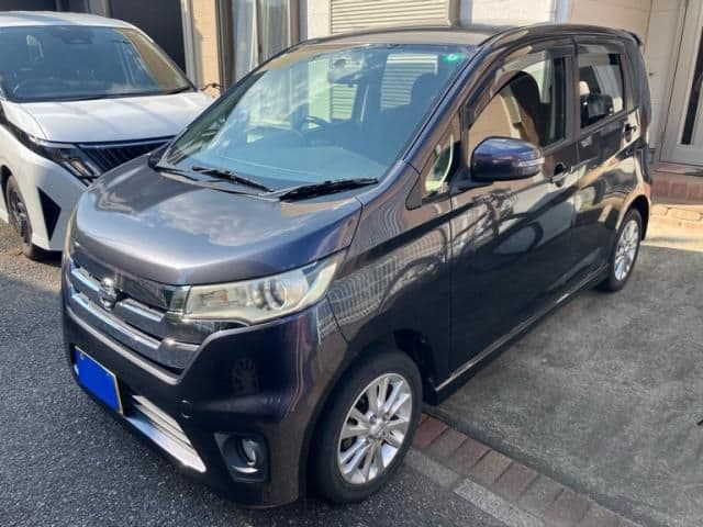 NISSAN