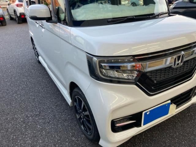 Car thumbnail 4