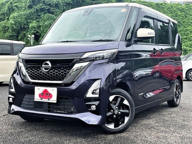 NISSAN