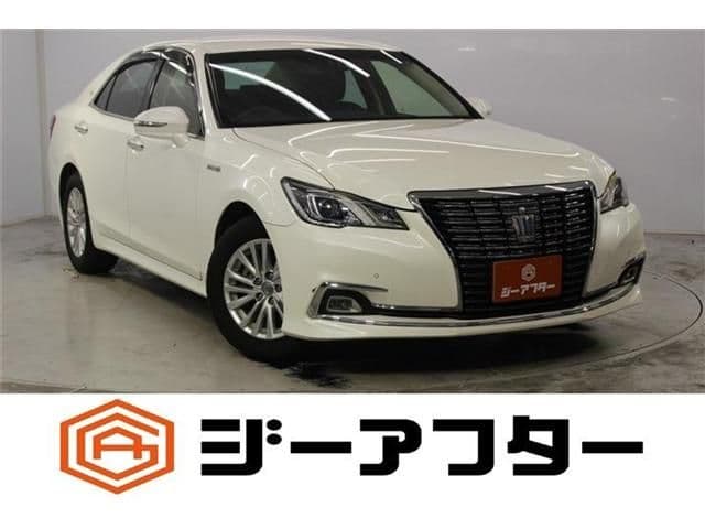 TOYOTA CROWN sedan hybrid