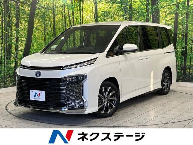 TOYOTA VOXY HYBRID