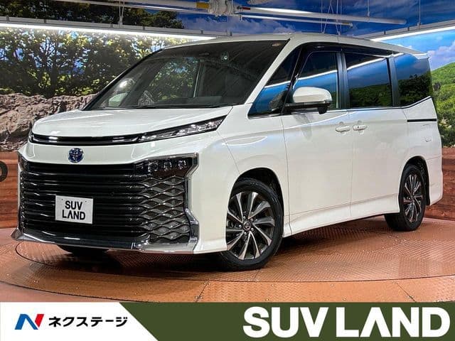 TOYOTA VOXY HYBRID