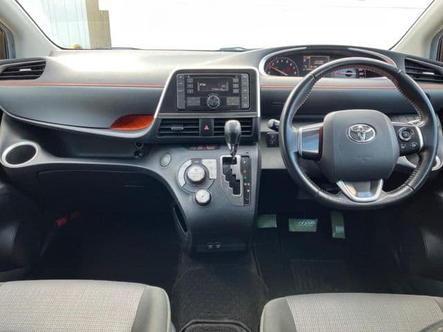 Car thumbnail 2
