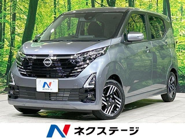 NISSAN