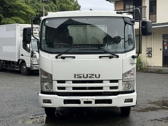 ISUZU