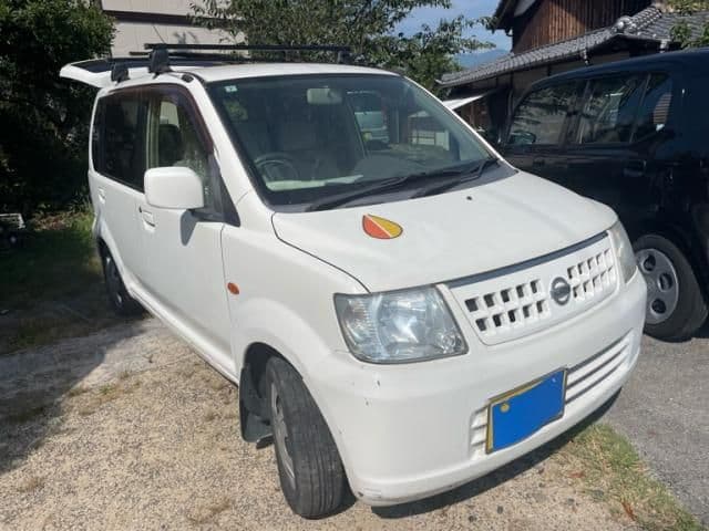 NISSAN