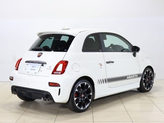 Car thumbnail 4