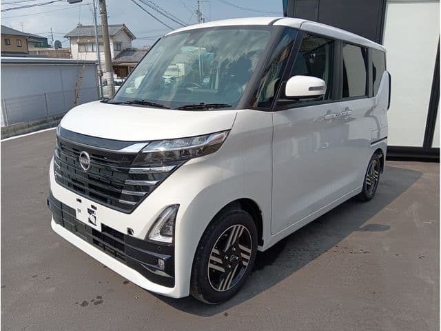 NISSAN