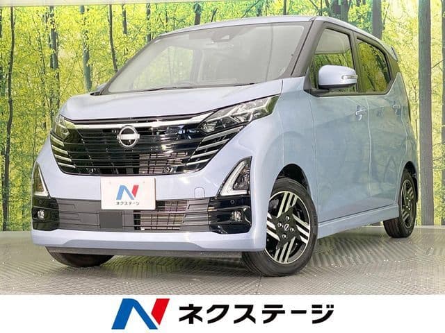 NISSAN