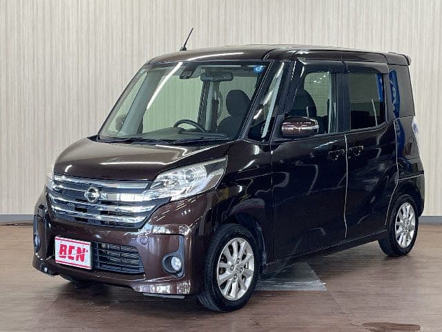 NISSAN