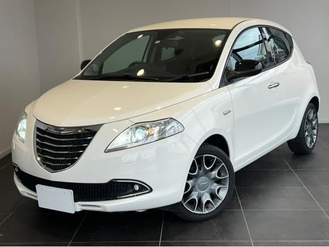Car image 1