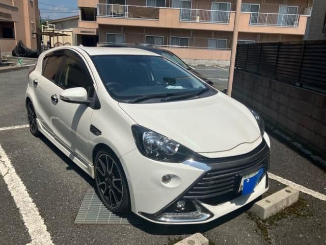 Car image 1