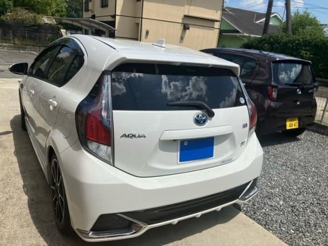 Car thumbnail 2
