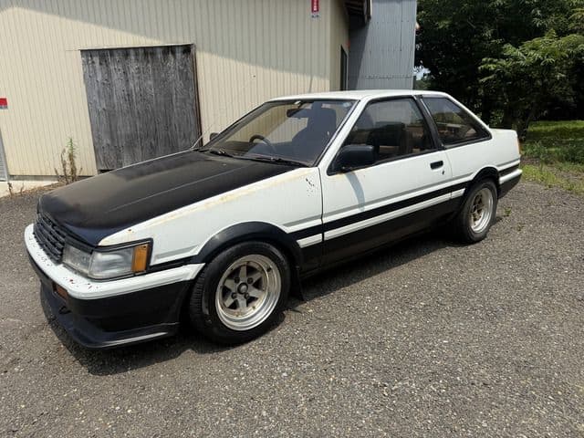 Car image 1