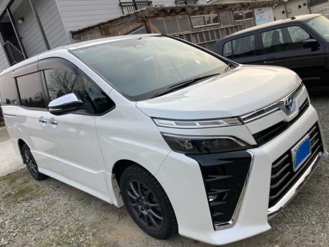Car thumbnail 3