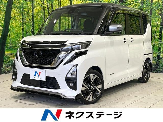 NISSAN