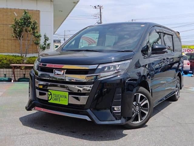 TOYOTA NOAH
