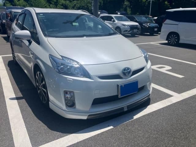 Car thumbnail 3