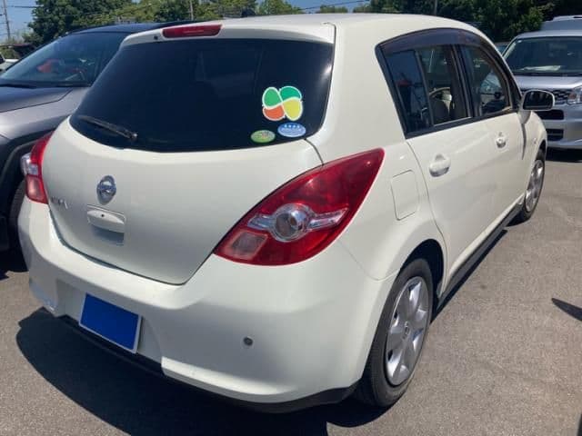 Car thumbnail 4