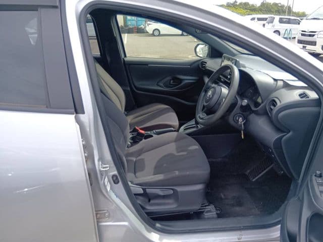 Car thumbnail 4