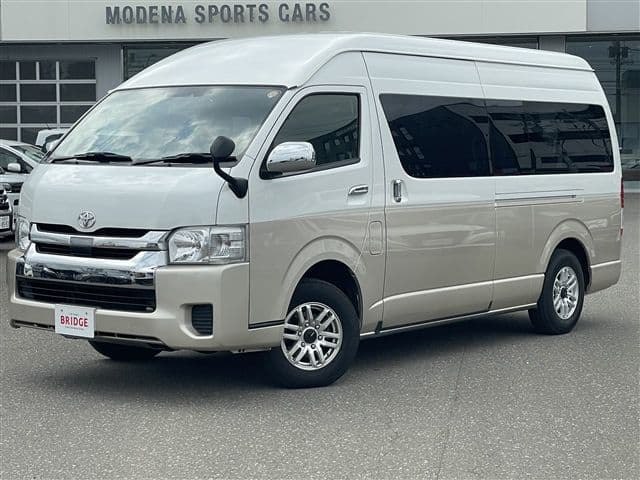 TOYOTA HIACE wagon 4WD