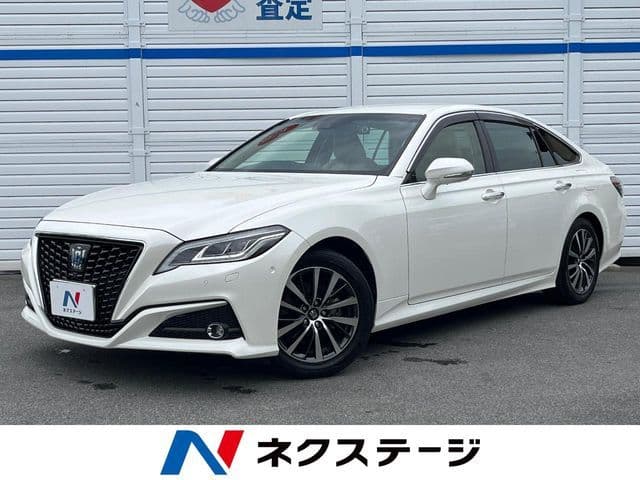 TOYOTA CROWN sedan hybrid