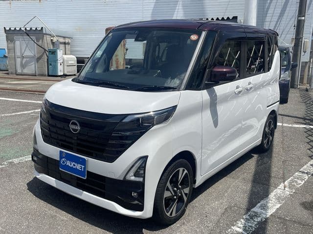 NISSAN ROOX 4WD
