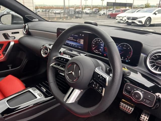 MERCEDES BENZ