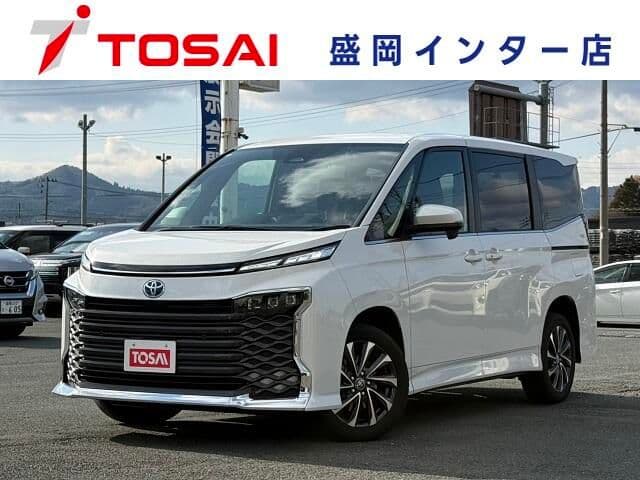 TOYOTA VOXY HYBRID 4WD