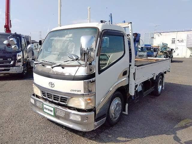 TOYOTA DYNA