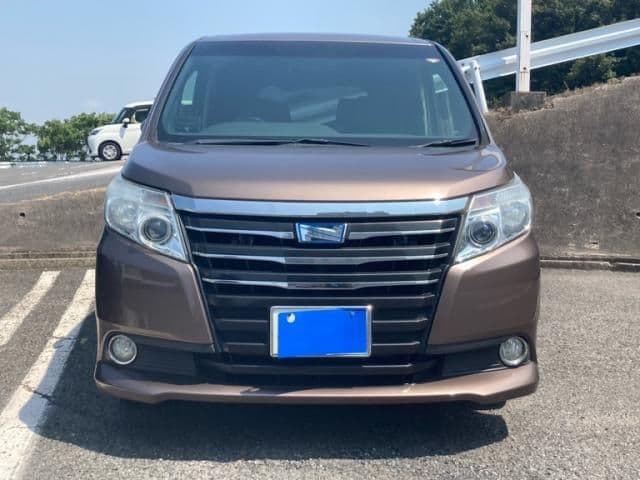 TOYOTA NOAH HYBRID