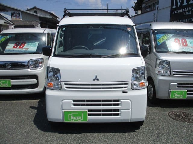 MITSUBISHI MINICAB van