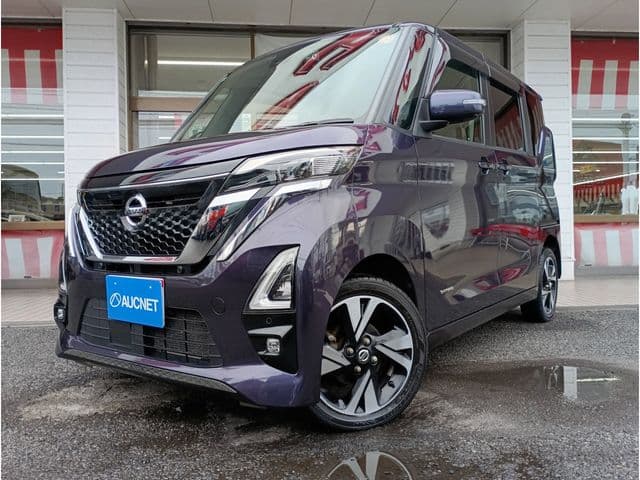 NISSAN