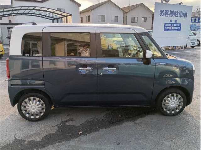 Car thumbnail 4