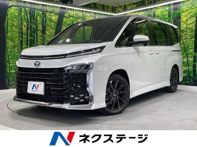TOYOTA VOXY HYBRID